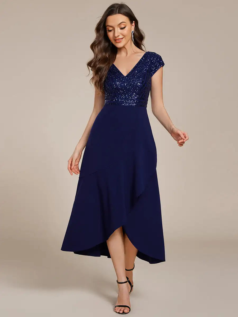 Vestido con Lentejuelas y Escote en V